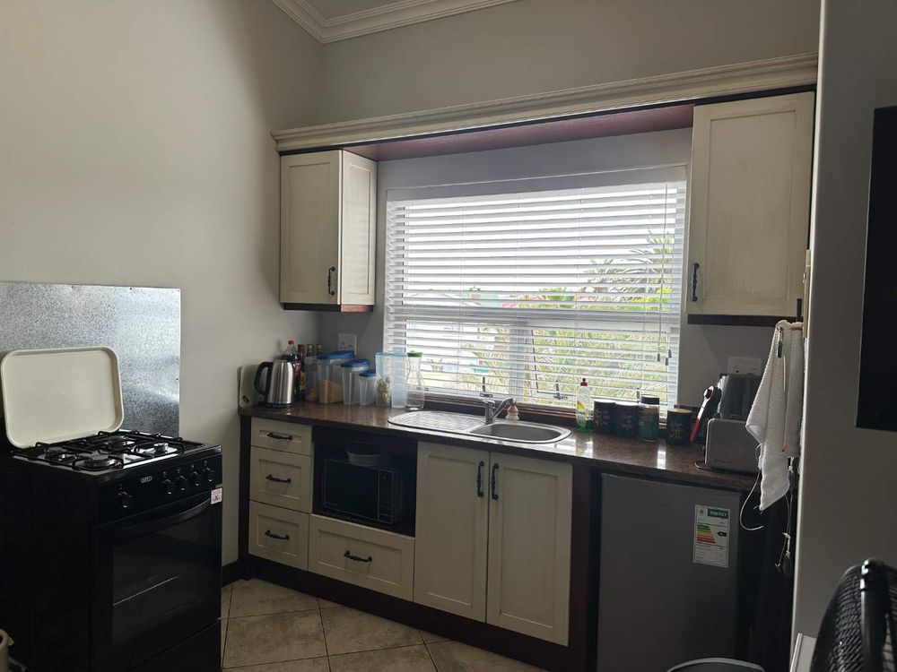 bachelor flat kitchenette