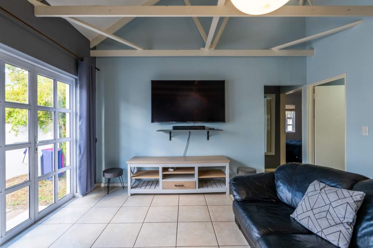 2 Bedroom Townhouse - Photo 3