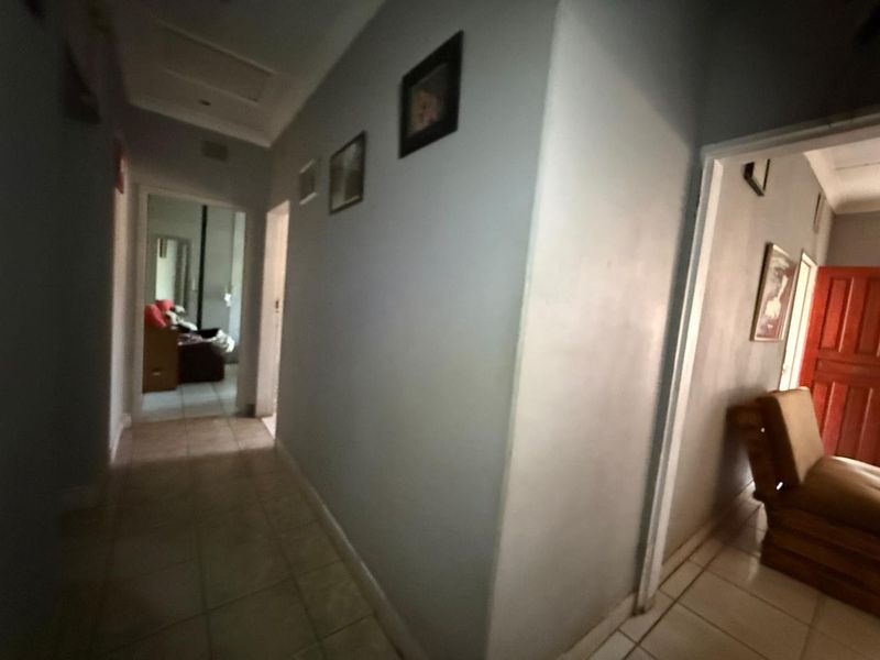 3 Bed, 2 bath house and 4 Flatlets in East Lynne - Photo 8