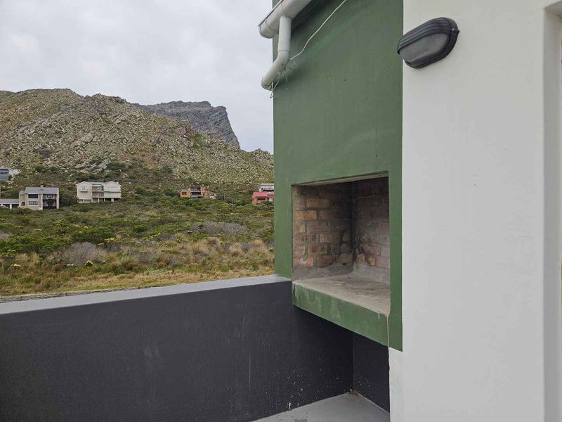One Bedroom Unfurnished Apartment Central Pringle Bay - Photo 7
