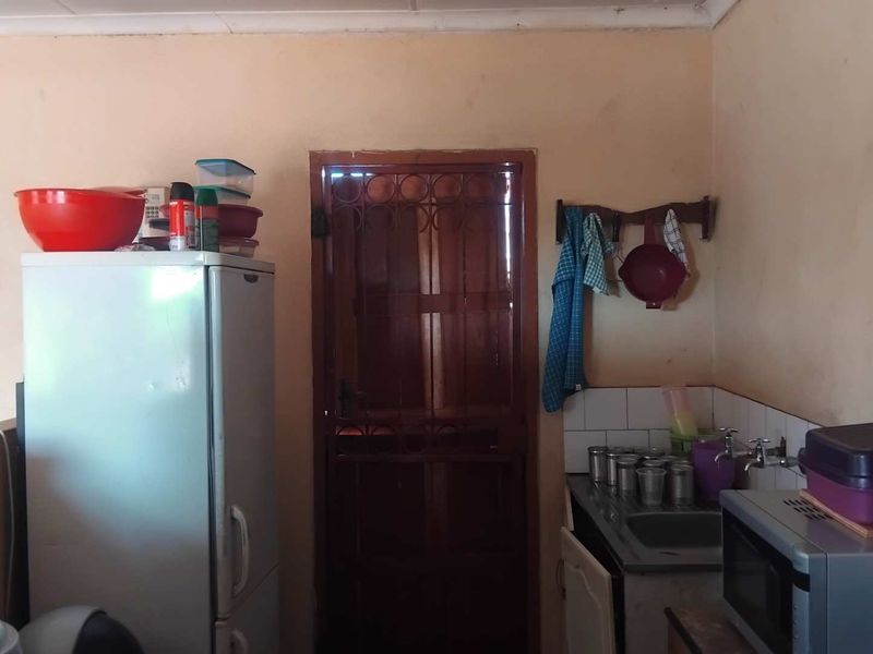 2 Bedroom House For Sale in Mabopane Unit x - Photo 4