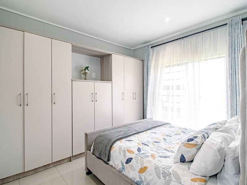 3 Bed 2 Bath House in a luxury lifestyle living Estate - Photo 6