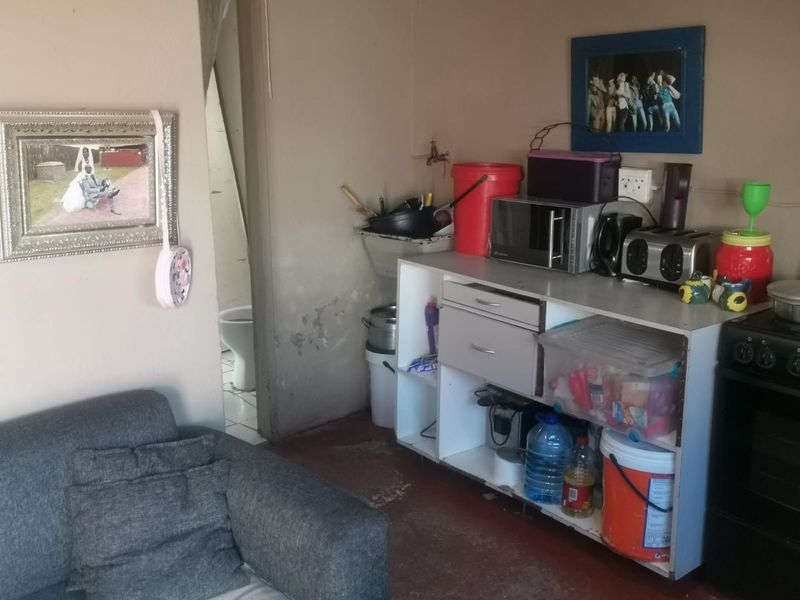 1 Bedroom House In Olievenhoutbosch Ext 26 - Photo 5