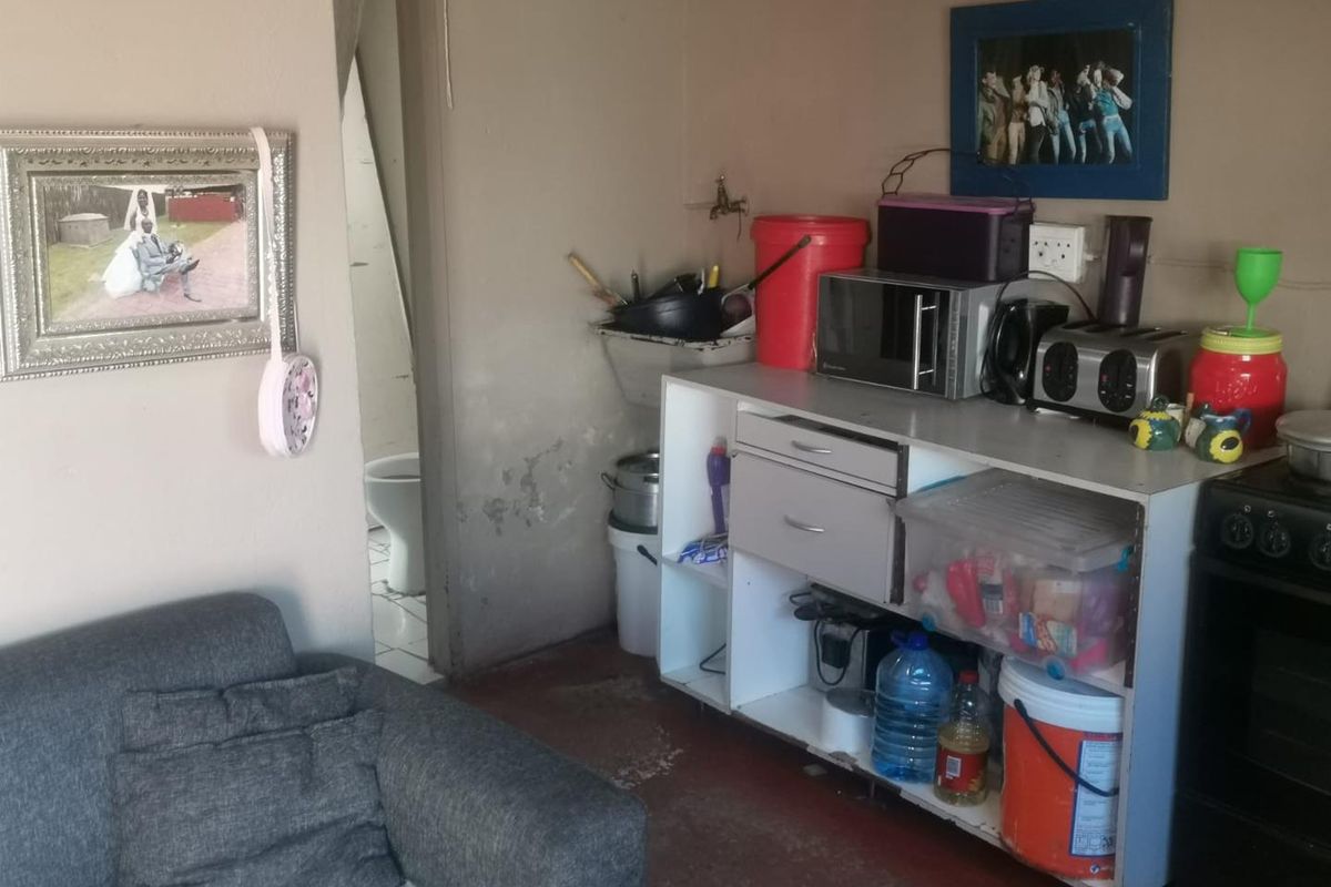 1 Bedroom House In Olievenhoutbosch Ext 26 - Photo 5