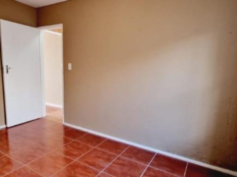 2 Bedroom Apartment for Sale in Ridgeway - Photo 9