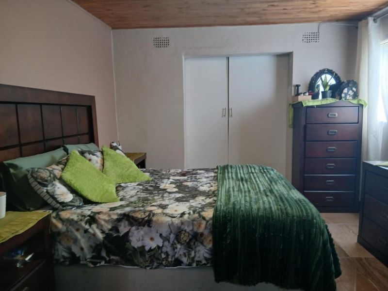 Family Home For Sale with Solar - Photo 10