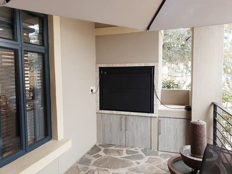 2Bedroom Corner Unit Townhouse for Sale on Omeya - Photo 8