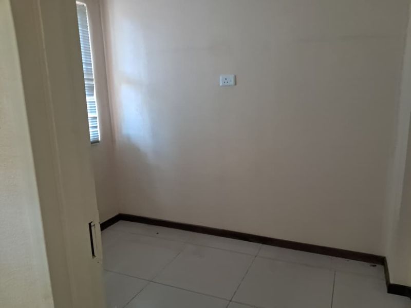 Office To Let Windhoek North - Photo 7