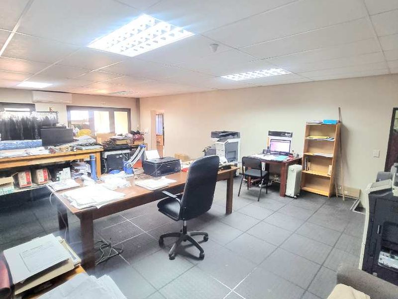 WINDHOEK WEST COMMERCIAL PROPERTY WITH RESIDENTIAL RIGHTS FOR SALE - Photo 6