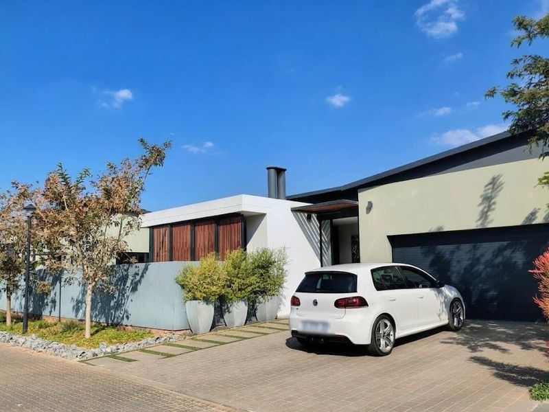 Modern Estate House for Rent in Glen Marais Kempton Park - Photo 1