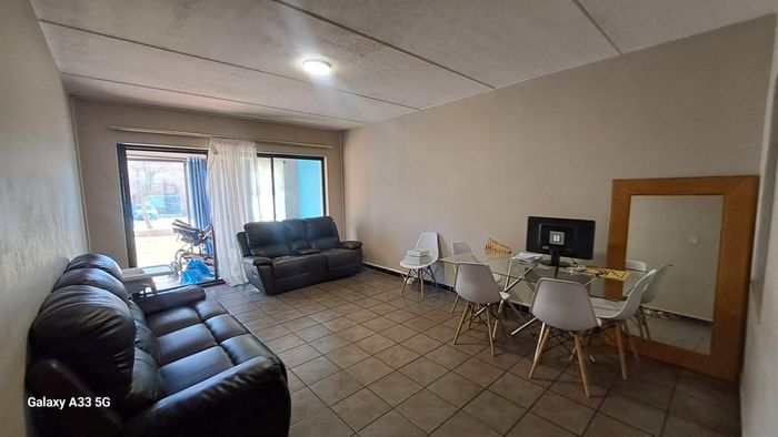 Property #2395332, Apartment For Sale in Buccleuch