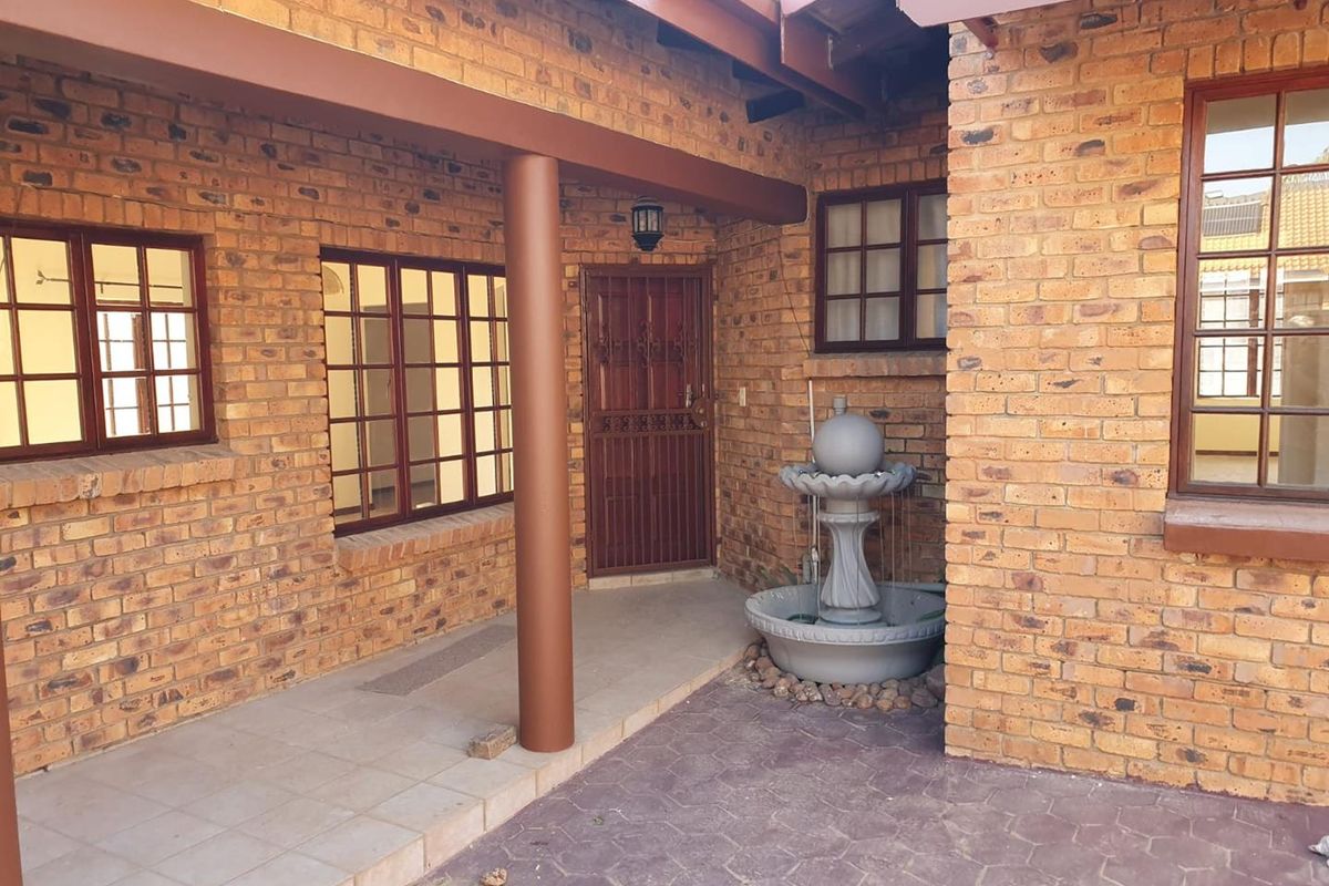 Secure Duet in Faerie Glen - Photo 2