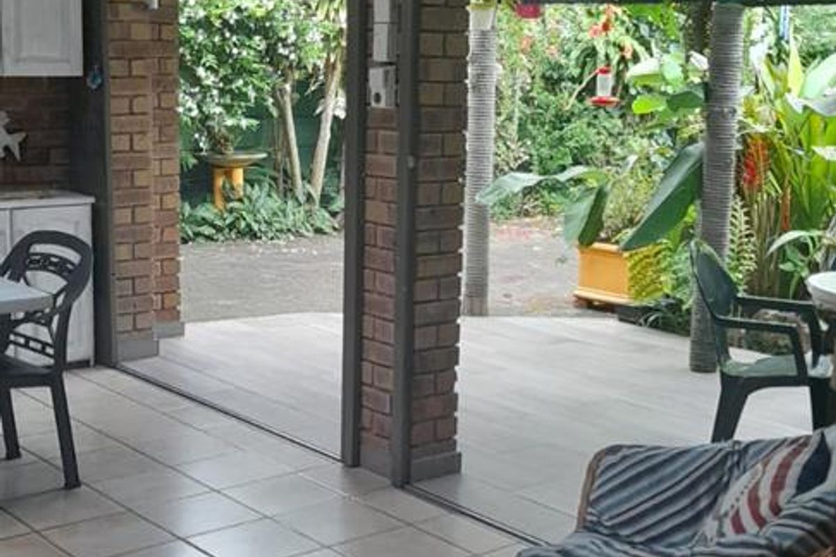 Stunning 3-Bedroom, 2-Bathroom Face Brick Property for Sale - Photo 3