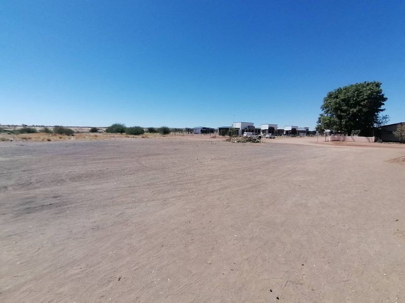 WELL-LOCATED LARGE RESIDENTIAL ERF FOR SALE IN MARIENTAL - Photo 4