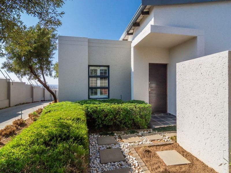 Live the high life in exclusive townhouse in prestigious Golf Estate!" - Photo 7