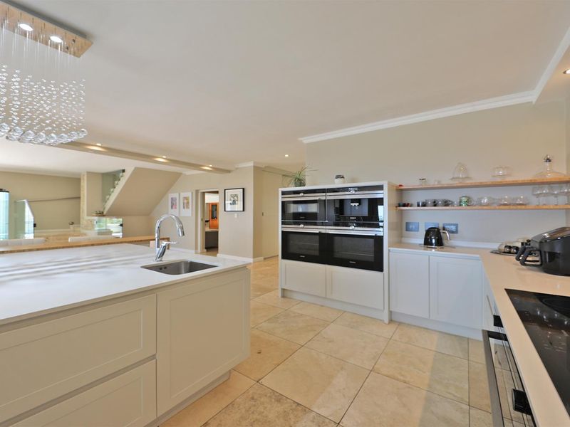 The Ultimate Lifestyle Awaits You in Baronetcy Estates, Plattekloof - Photo 3