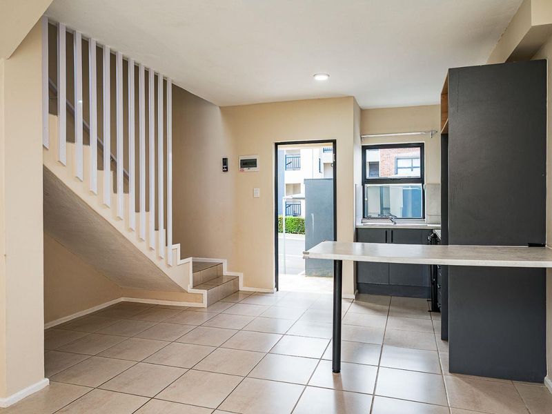 Modern 2-Bedroom Duplex – Kings Gate Estate Price: R1,050,000 | No Transfer Duty - Photo 8