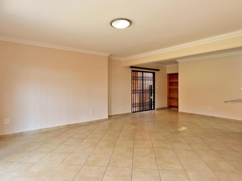 1. "Luxurious Duplex Living: Your Dream Family Home Awaits!" 2. "Spacious 3-Bedroom Duplex: Modern Elegance at Its Best!" 3. "Experience Ultra-Modern Living in - Photo 6