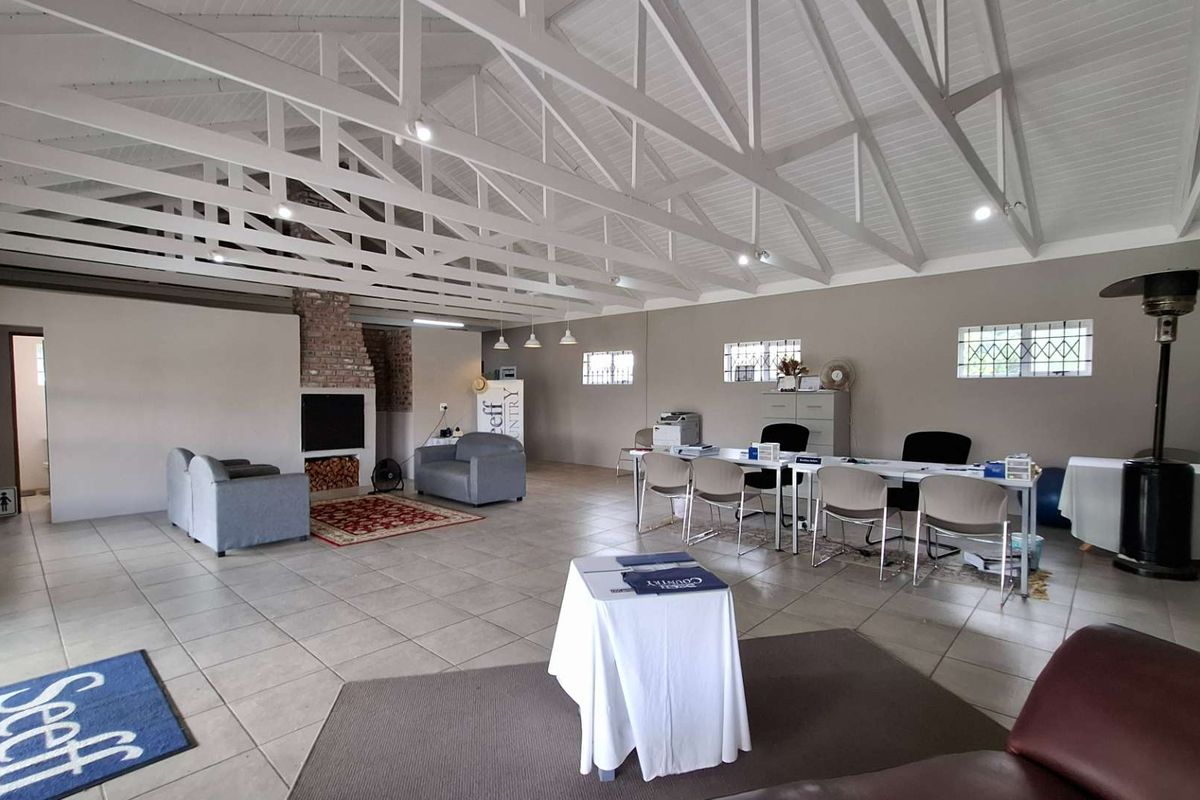 Ideal for Offices or More: Business I Zoned Gem. - Photo 4