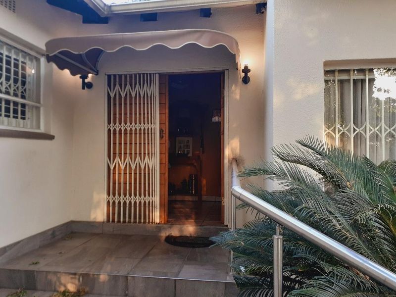 WELL KEPT PROPERTY IN THE HEART OF SUNWARDPARK!!! - Photo 6