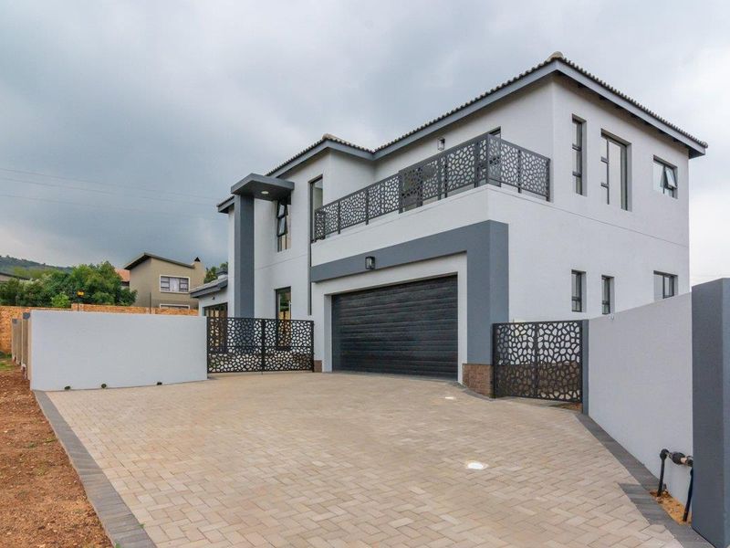 Modern Estate Living in Homes Haven - Photo 10