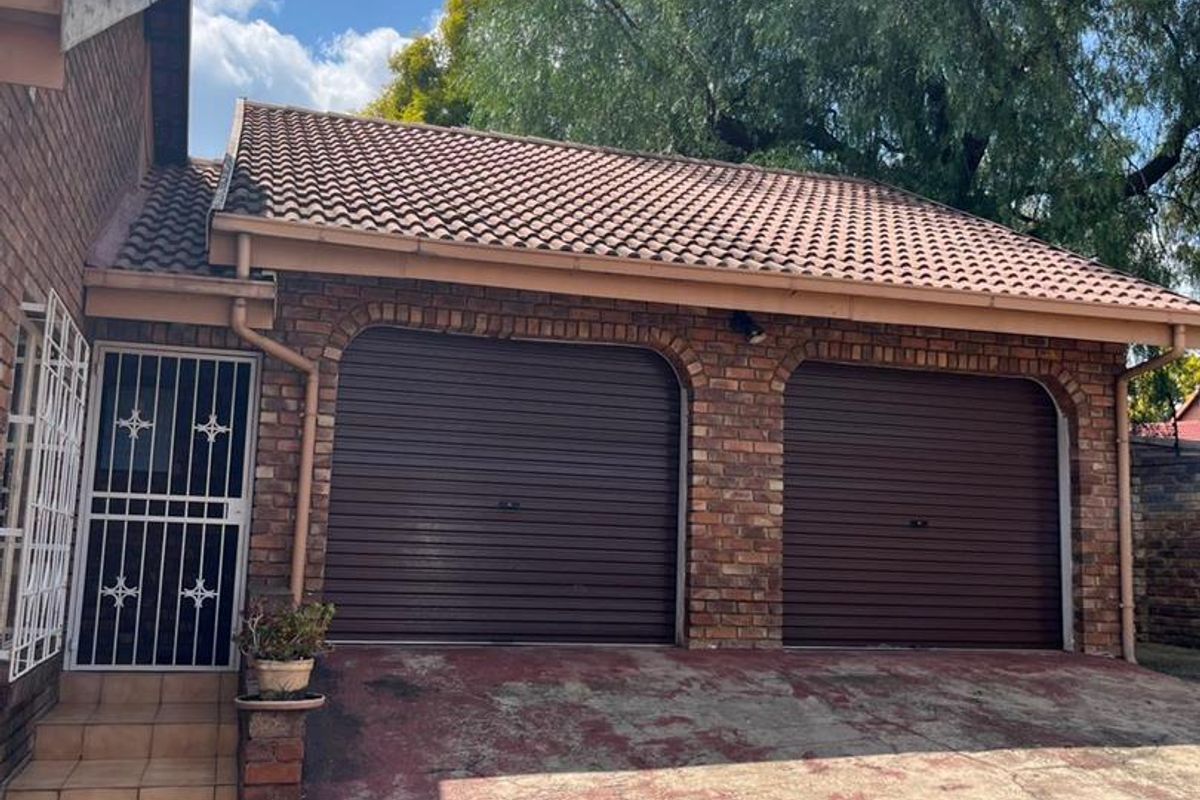 4 Bedroom 2 bathroom family home available immediately - Photo 4