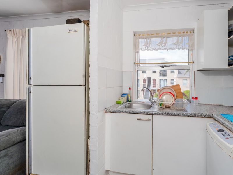 Comfortable two-bedroom apartment located in Diep River. - Photo 7