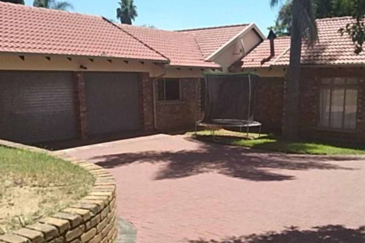 Priced to sell property - Photo 2