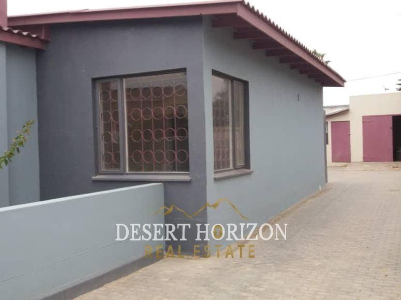 Swakopmund, Vineta | 3 Bedroom House For Sale with 2 Flats - Photo 3