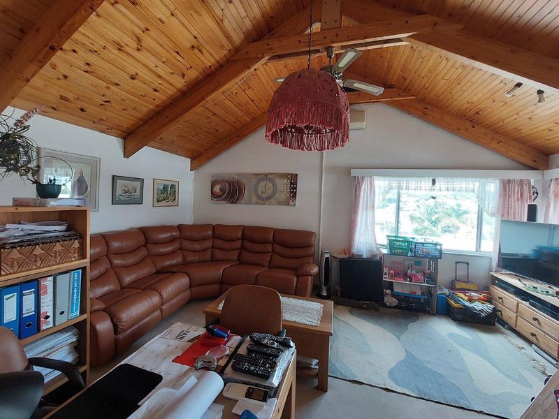 For Sale  Olympia - Freestanding home with flat - Photo 4