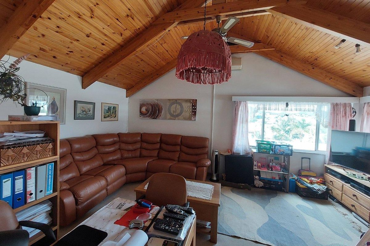 For Sale  Olympia - Freestanding home with flat - Photo 4