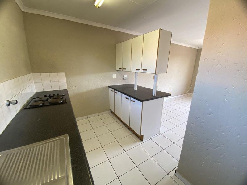 Bright & Spacious 2-Bedroom Apartment in Ferndale - Photo 7