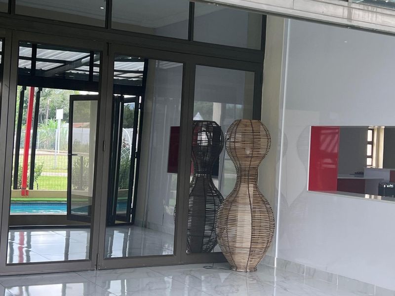 Distinguished landmark farm for sale. - Photo 8