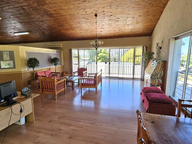 Multi Level Family Home in Schoemansville - Photo 4