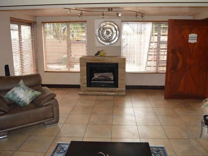 Four Bedroom Family Home For Sale in Brackendowns - Photo 6