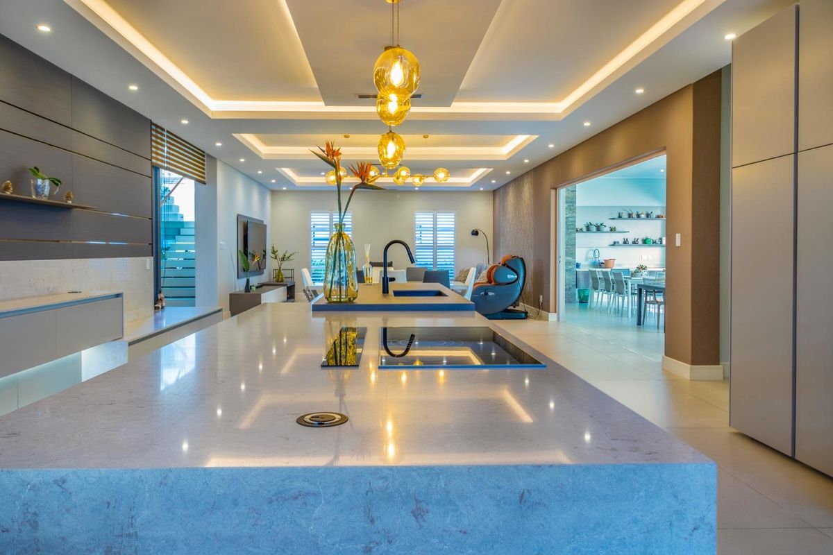 Unveiling Serenity: Luxurious Living at Its Finest in Waterfall Country Estate. - Photo 5