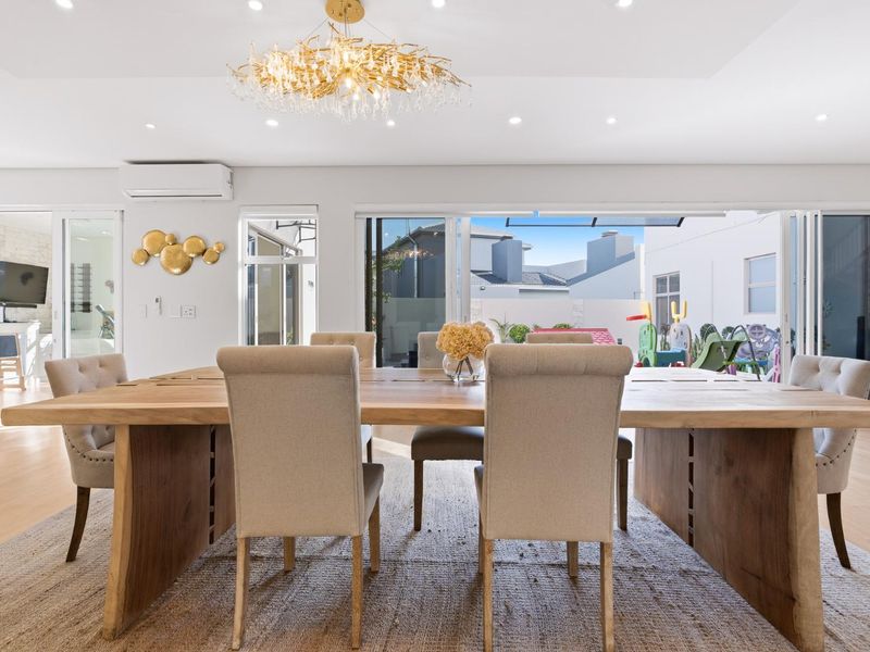 Exquisite Contemporary Residence in Prestigious Sagewood Estate - Photo 8