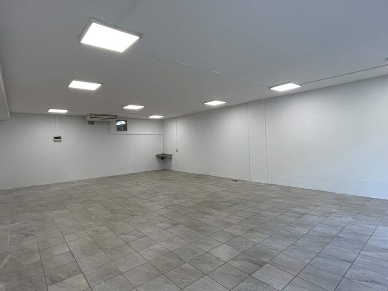 Prime 96m2 Retail Opportunity | Saxony Riverside Shopping Centre | Umgeni Park - Photo 5