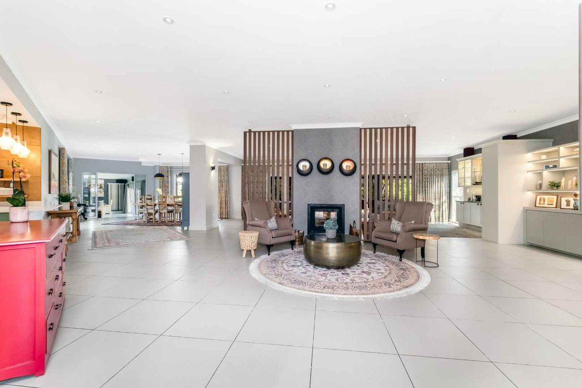 ADMIRABLE FAMILY HOME IN A QUIET AND CONVENIENT LOCATION, OOZING CHARACTER, AND CHARM WITH A MODERN STYLE - Photo 4