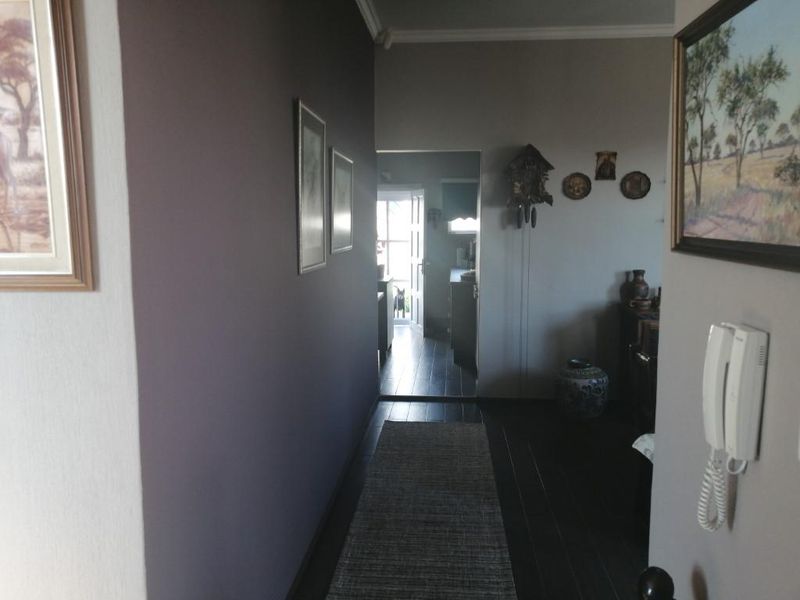 HUGE - BEAUTIFUL - PERFECT LOCATION - CENTRAL SWAKOPMUND - Photo 3