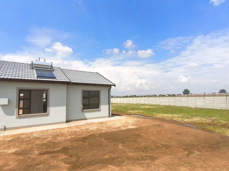OWN YOUR BRAND NEW FULL TITLE HOME FROM AS LITTLE AS R7 500PM - Photo 2