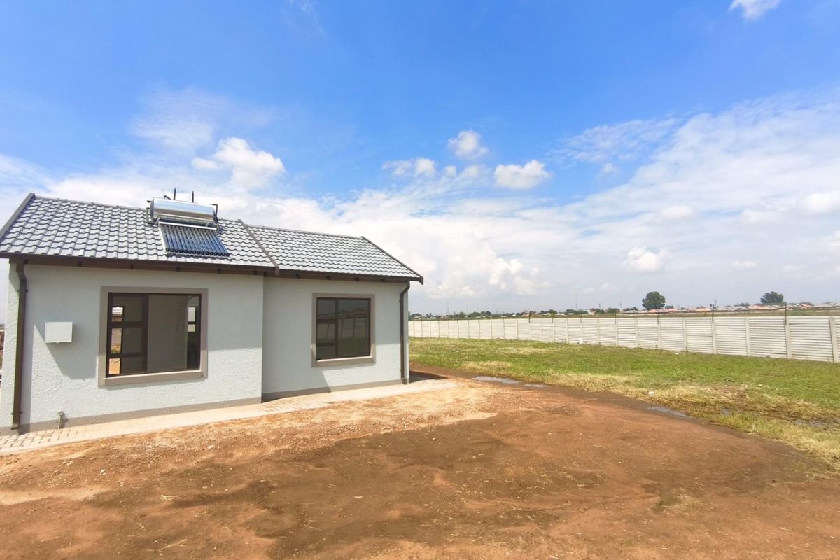 OWN YOUR BRAND NEW FULL TITLE HOME FROM AS LITTLE AS R7 500PM - Photo 2