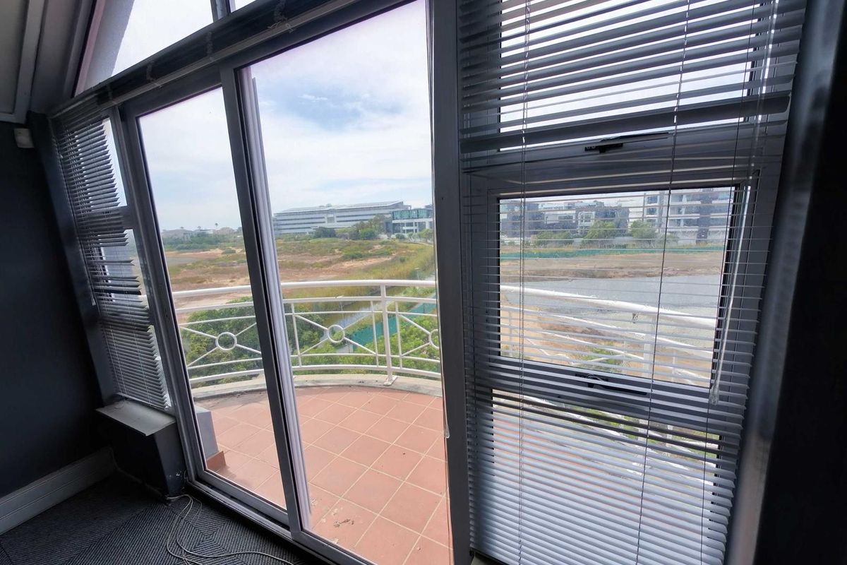 Century Square Loft Office: Secure, Scenic, and Spacious! - Photo 5