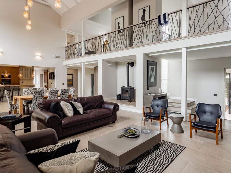 5 Bedroom House for Sale in Steyn City - Photo 9