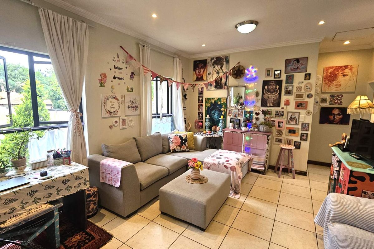 2 Bedroom Apartment In Symphony Park Hartbeespoort - Photo 3