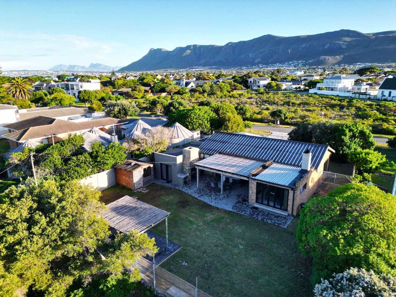 This Is What Coastal Living Was Always Meant to Feel Like! - Photo 5