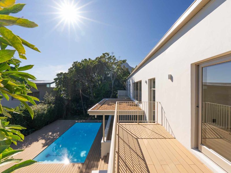 Sophisticated Five-Bedroom Designer Home in the Heart of Camps Bay - Photo 7