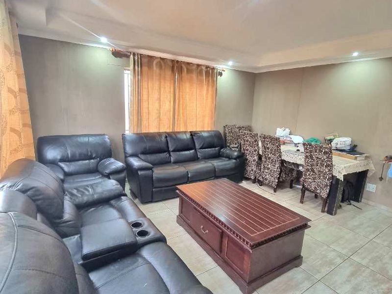 HOUSE FOR SALE KHOMASDAL - Photo 7