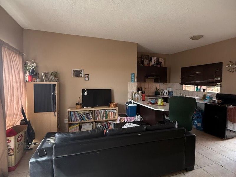 SOLD ! ROCKYCREST | APARTMENT - Photo 6