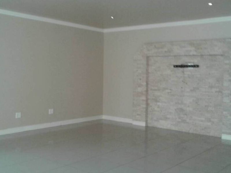FOR SALE - 3 BEDROOM HOUSE IN LONG BEACH,WALVIS BAY - Photo 7